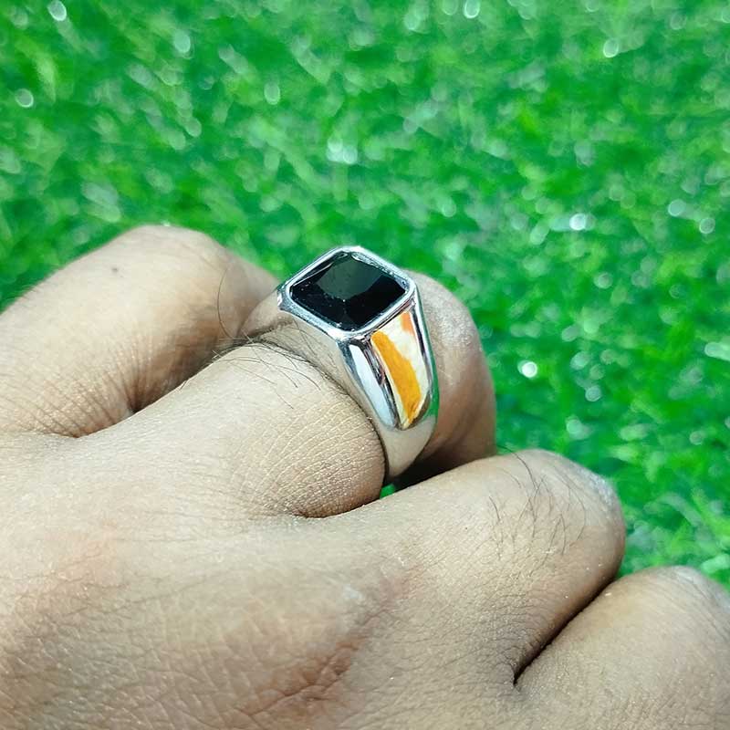 Glossy Silver Stylish Finger Ring