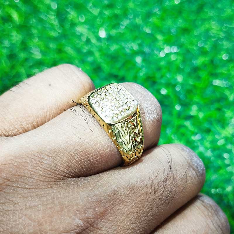Luxury Golden Color Stone Finger Ring